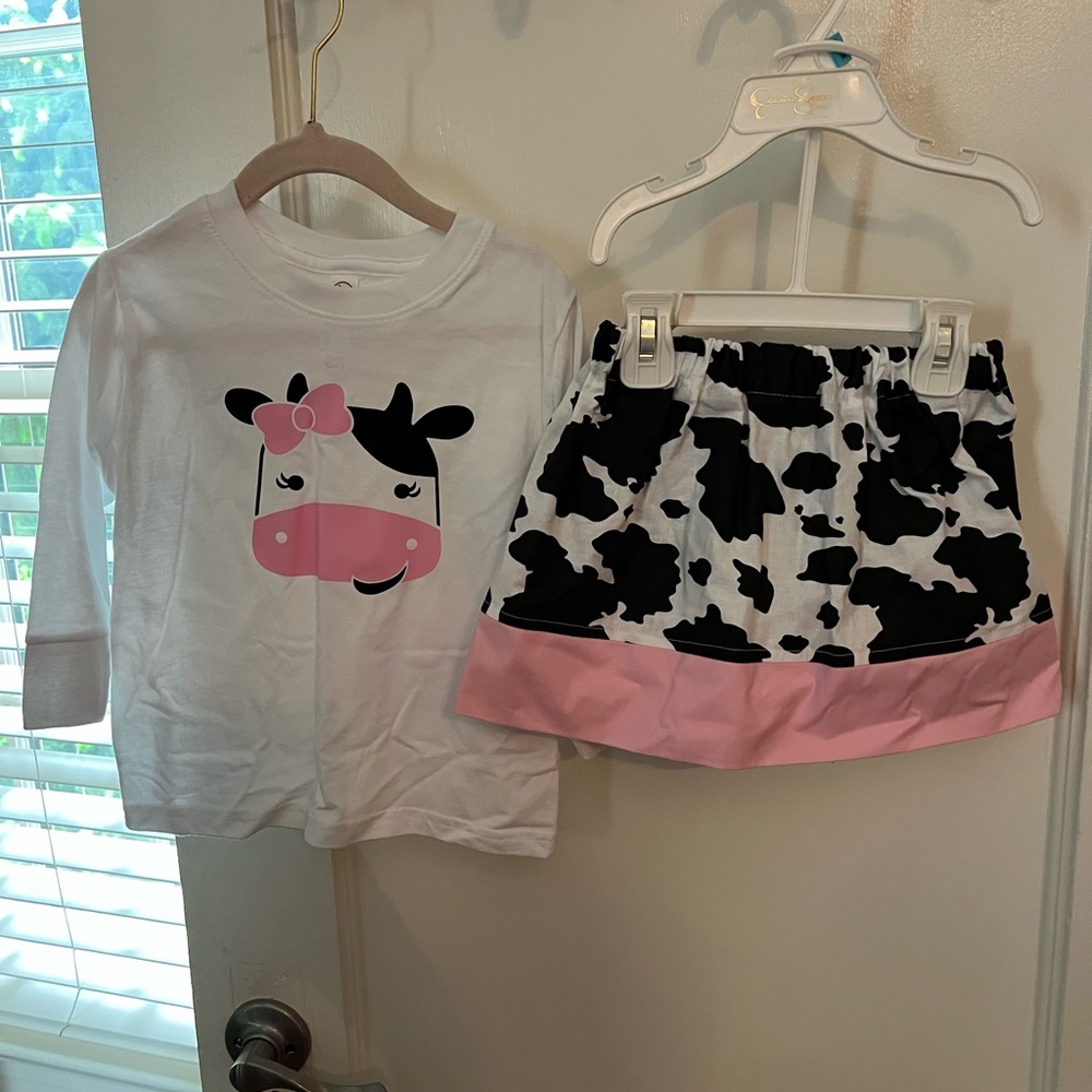 Toddler girls 2t cow shirt and matching cow print skirt